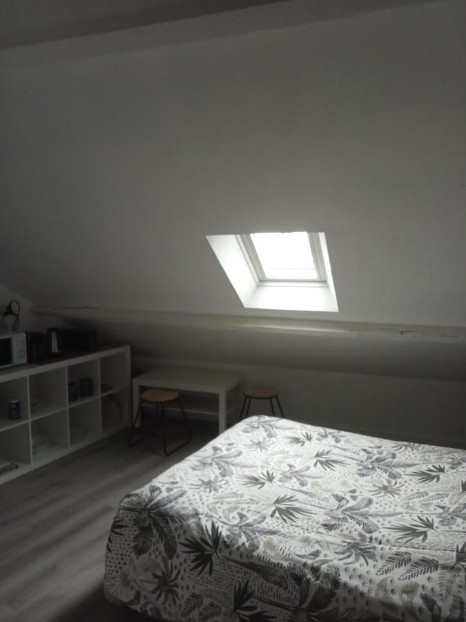 Appartement Sous Les Toits De Dinan Extérieur photo